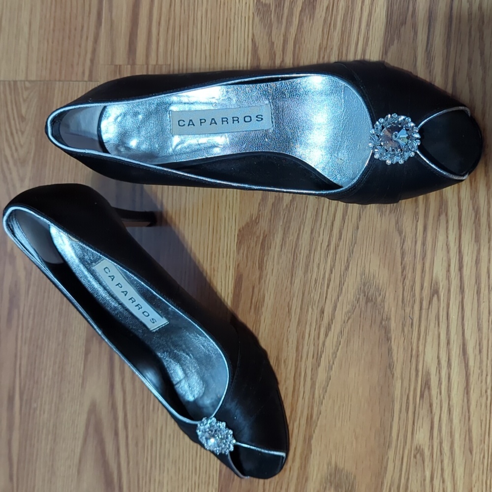 Shoes - Picture 3 of 4